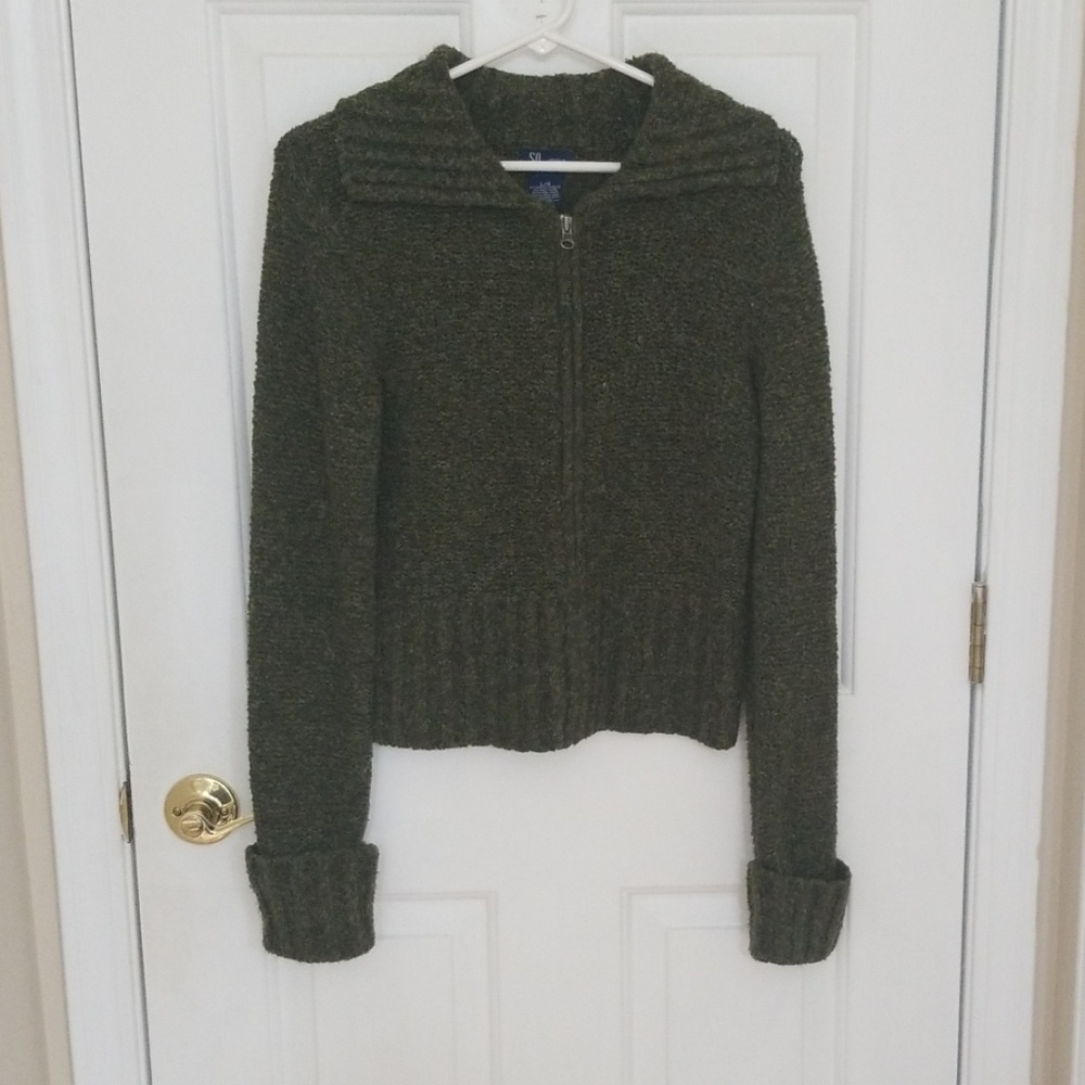 Zip-up sweater